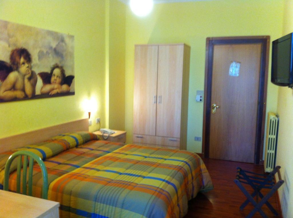 Hotel Atleti Foggia Oda fotoğraf